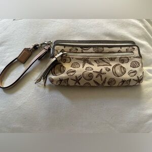 Coach x Seashell Print special edition Wristlet Clutch - Beige & Brown